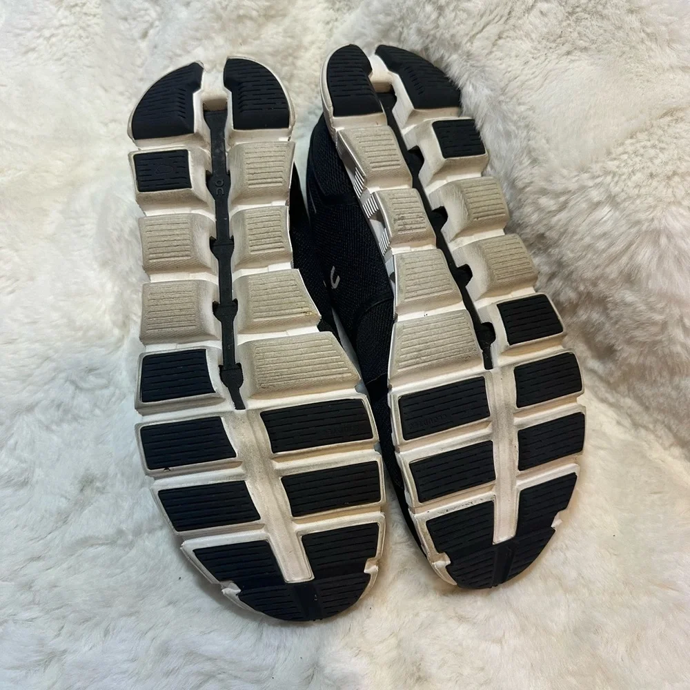 On Cloud 5 Tennis Shoes - Picture 4 of 5